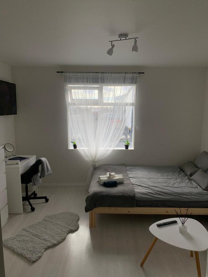 R&J Guesthouse Ro0M Grindavík 외부 사진
